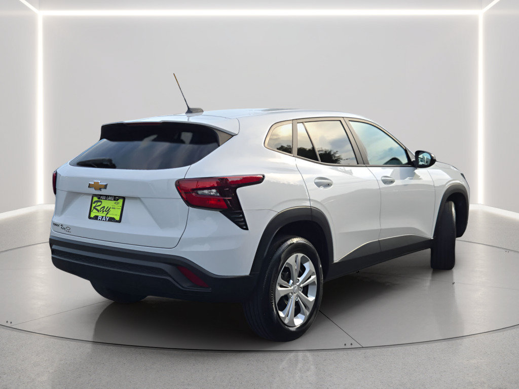 Certified 2024 Chevrolet Trax LS FWD image 13