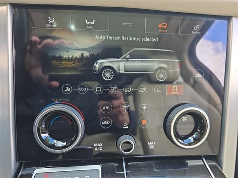 Used 2020 Land Rover Range Rover HSE image 27