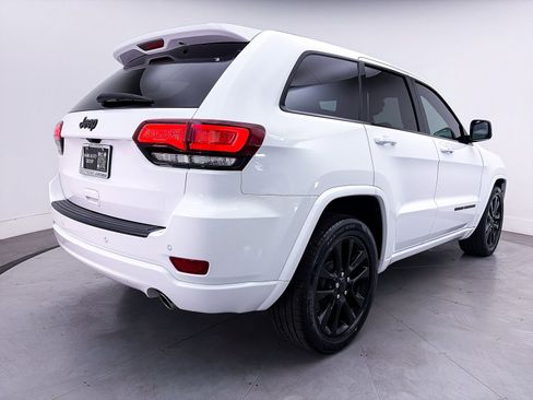 Used 2019 Jeep Grand Cherokee Altitude RWD image 10