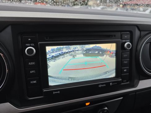 Used 2017 Toyota Tacoma SR5 image 16