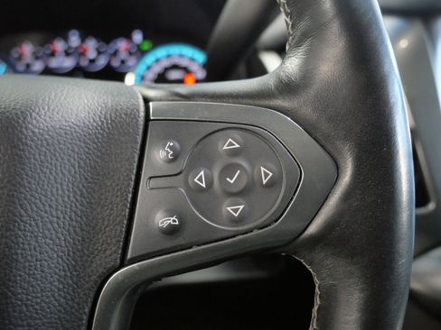 Used 2018 Chevrolet Suburban Premier image 27