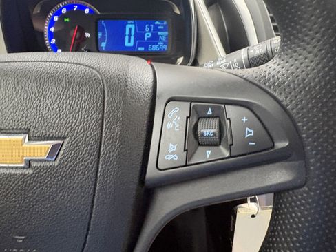 Used 2016 Chevrolet Trax LT w/ LT Sun and Sound Package FWD image 30