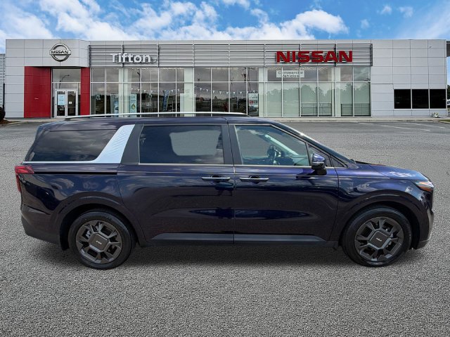 Used 2025 Kia Carnival EX FWD image 8