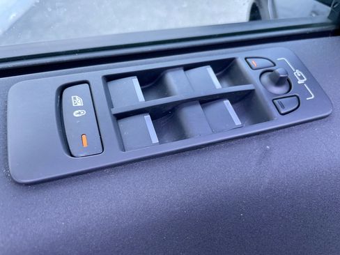 Used 2025 Land Rover Discovery Sport S AWD/4WD image 11