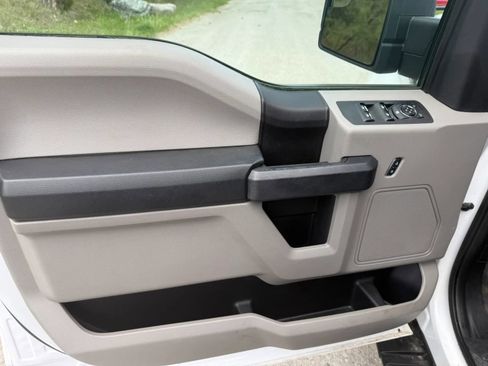 Used 2017 Ford F150 XL w/ XL Power Equipment Group AWD/4WD image 8