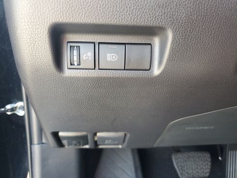 Used 2025 Toyota RAV4 LE FWD image 23