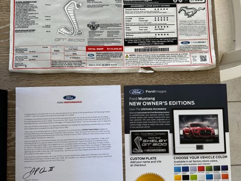 Used 2022 Ford Mustang Shelby GT500 w/ Carbon Fiber Track Pack image 46