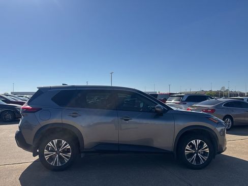 Certified 2022 Nissan Rogue SV image 25