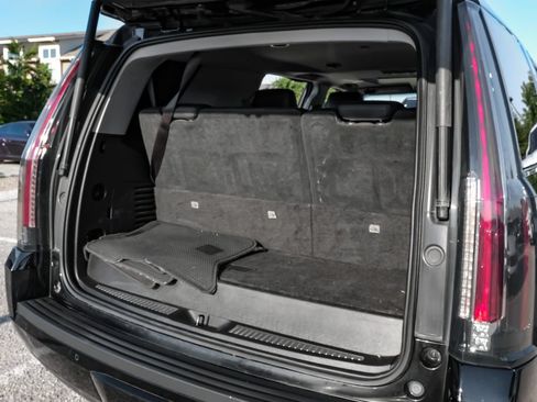 Used 2018 Cadillac Escalade Luxury RWD image 49