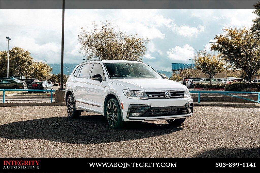 Used 2020 Volkswagen Tiguan SE R-Line AWD/4WD image 1
