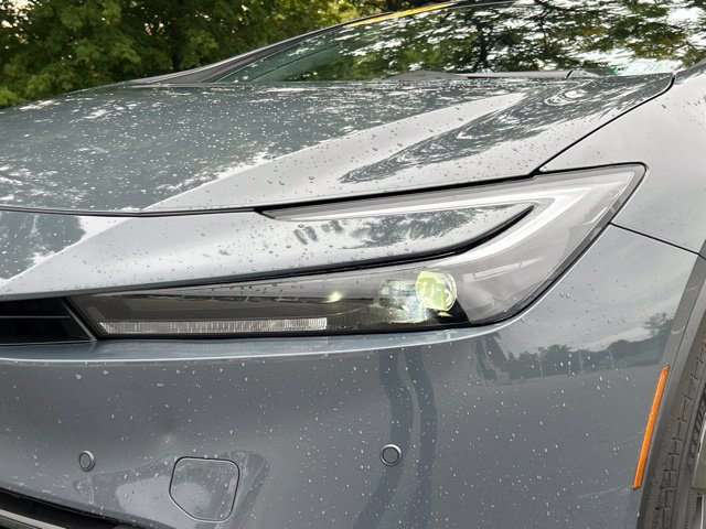 Used 2024 Toyota Prius LE AWD/4WD image 10