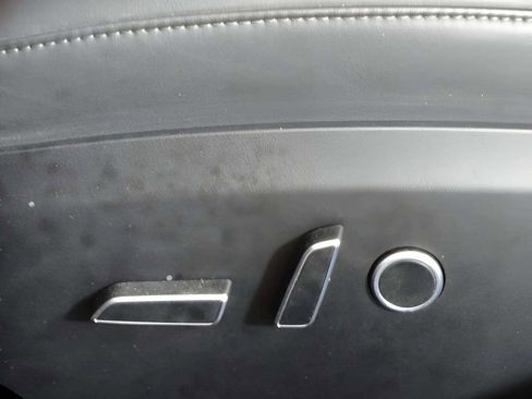 Used 2022 Tesla Model S Base image 21