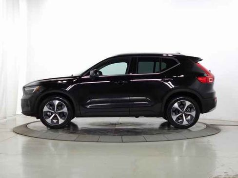 Certified 2023 Volvo XC40 B5 Plus w/ Protection Package Premier image 6