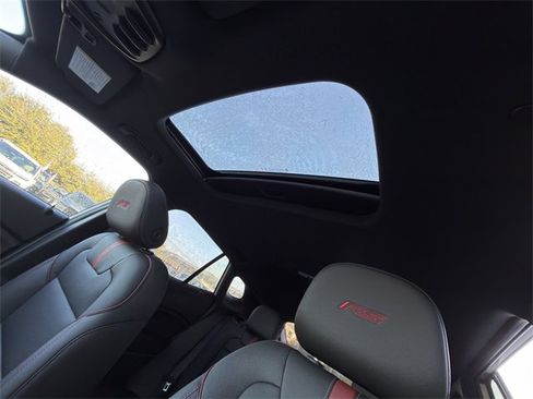 New 2026 Chevrolet Trax RS w/ Sunroof Package image 20