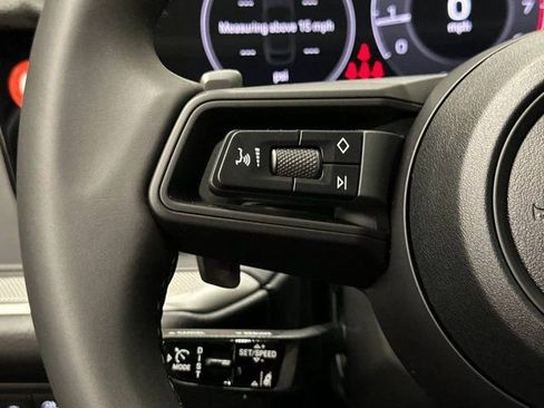 Certified 2025 Porsche Cayenne Coupe image 30