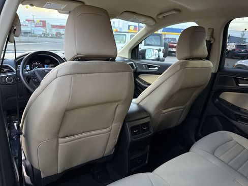 Used 2022 Ford Edge SE w/ Cargo Accessory Package image 13