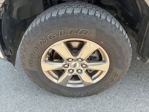 Used 2020 Ford F150 XLT w/ Equipment Group 302A Luxury AWD/4WD image 10