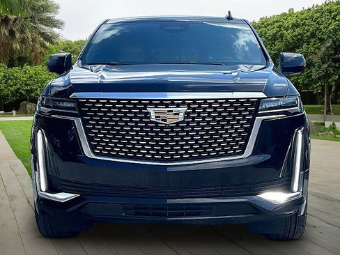 Used 2023 Cadillac Escalade Premium Luxury w/ Performance Package AWD/4WD image 2