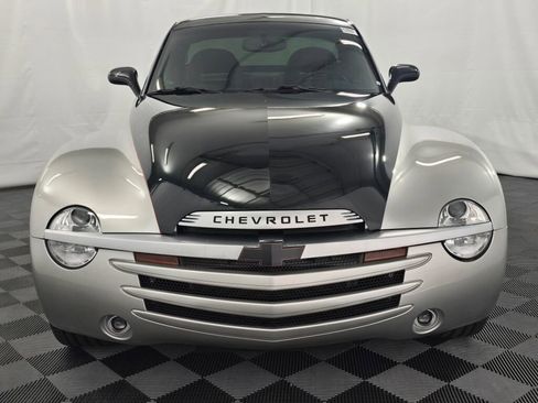 Used 2005 Chevrolet SSR w/ Preferred Equipment Group RWD image 8