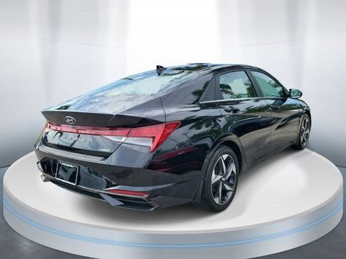 Certified 2023 Hyundai Elantra Limited FWD image 4