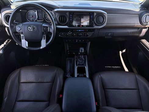 Used 2018 Toyota Tacoma Limited image 13