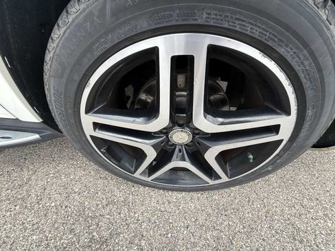 Used 2017 Mercedes-Benz GLS 550 4MATIC image 33