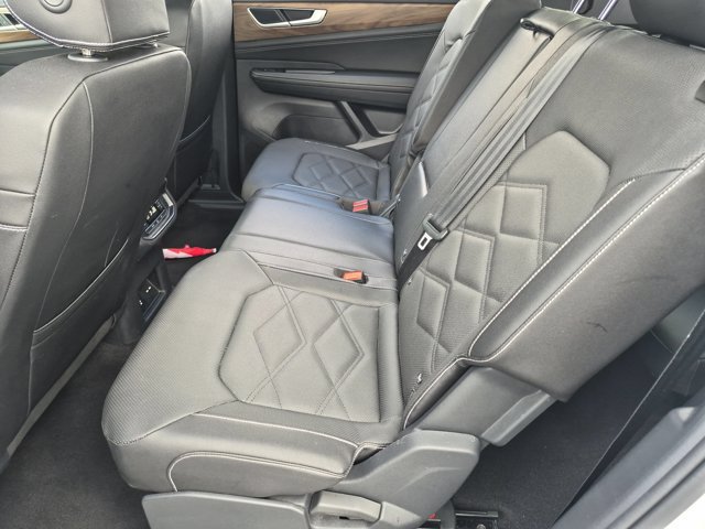 Used 2025 Volkswagen Atlas SE FWD image 27