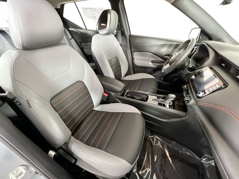 Used 2024 Nissan Kicks SR w/ SR Premium Package image 28