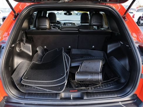 Used 2021 Jeep Cherokee Latitude Lux 80th Anniv w/ Quick Order Package 26U 80TH image 10