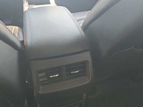 Used 2021 Ford Edge SEL w/ Convenience Package AWD/4WD image 11