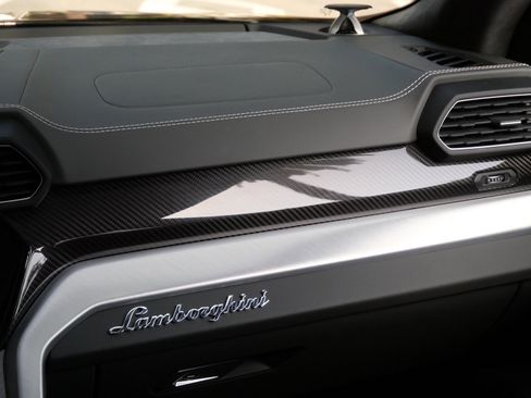 Used 2024 Lamborghini Urus S image 23