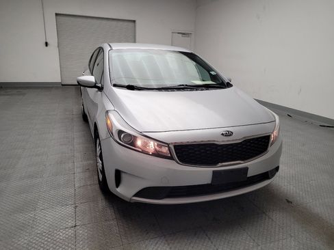 Used 2017 Kia Forte LX image 14