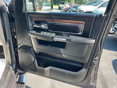 Used 2017 RAM 1500 Laramie AWD/4WD image 21
