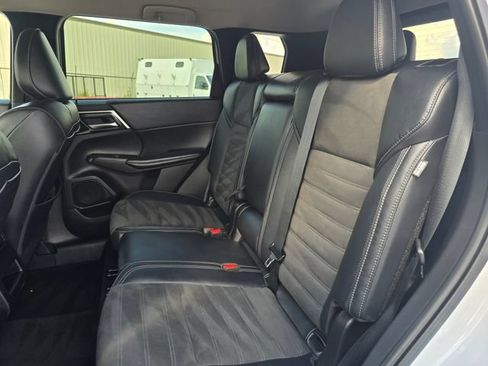 Used 2022 Mitsubishi Outlander SE AWD/4WD image 13