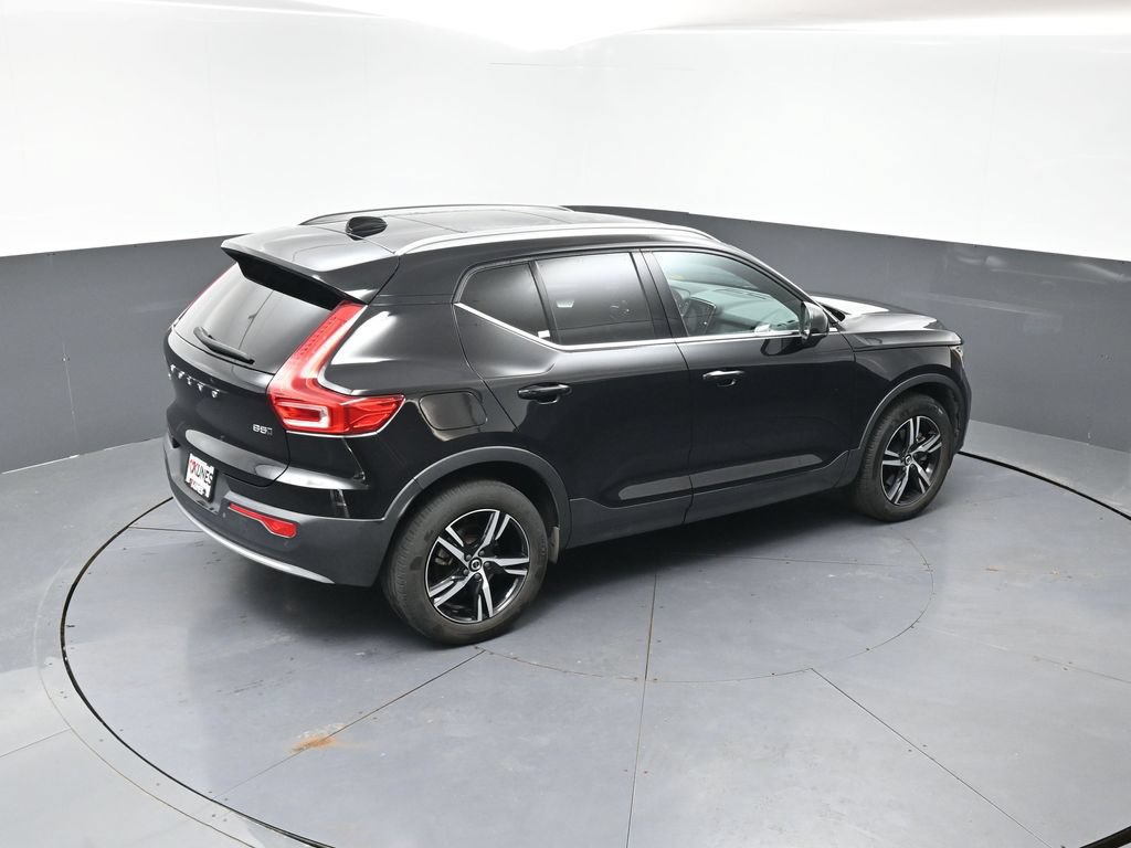 Used 2025 Volvo XC40 B5 Core AWD/4WD image 41