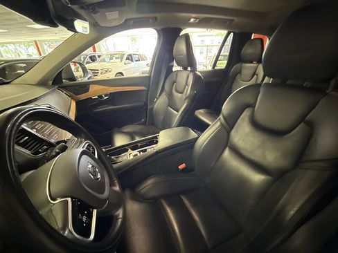 Used 2020 Volvo XC90 T6 Inscription w/ Protection Package Premier AWD/4WD image 17