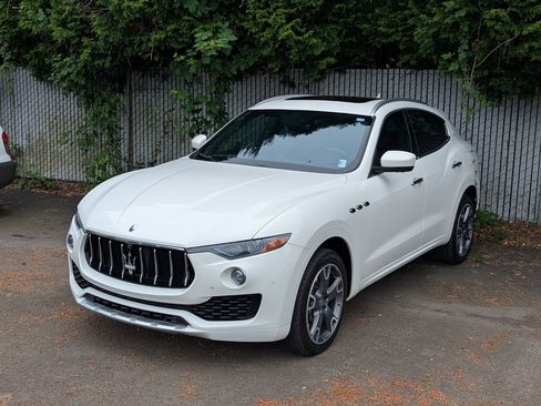 Used 2017 Maserati Levante S AWD/4WD image 1