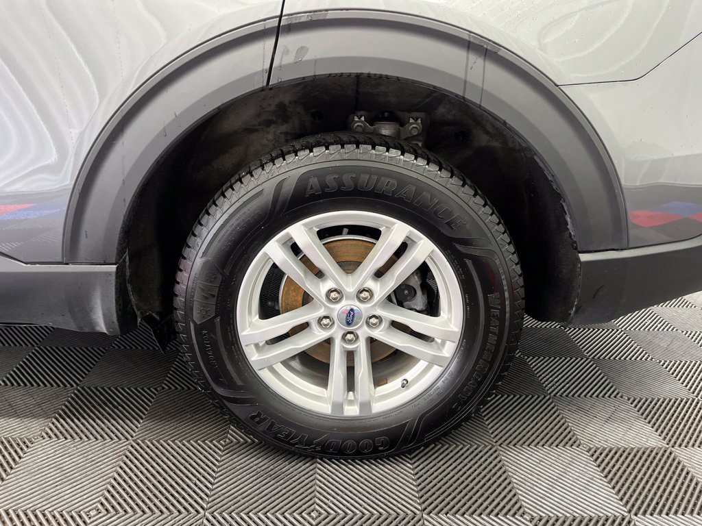 Used 2023 Ford Explorer XLT AWD/4WD image 26