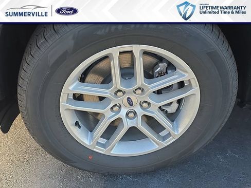 New 2026 Ford Explorer Active RWD image 32
