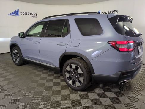 New 2026 Honda Pilot Touring image 3