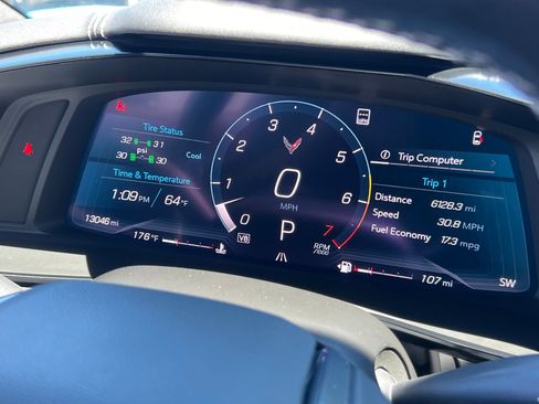 Used 2021 Chevrolet Corvette Stingray Preferred Cpe w/ Z51 Performance Package RWD image 22