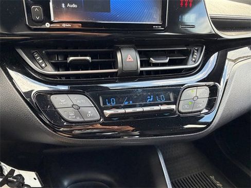 Used 2018 Toyota C-HR XLE image 19