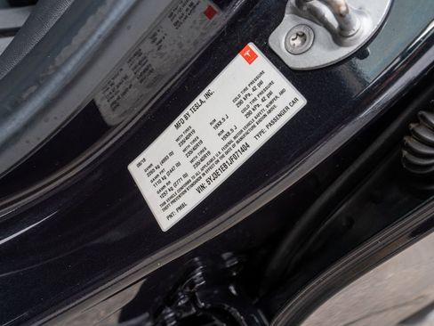 Used 2018 Tesla Model 3 Long Range image 18