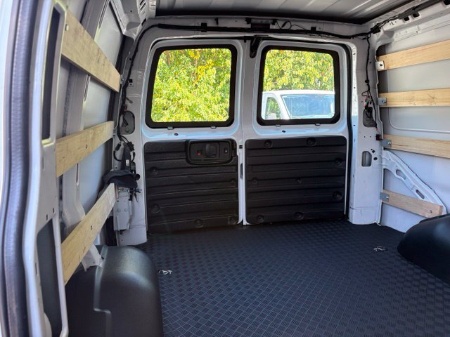 Used 2025 GMC Savana 2500 w/ Driver Convenience Package RWD image 13