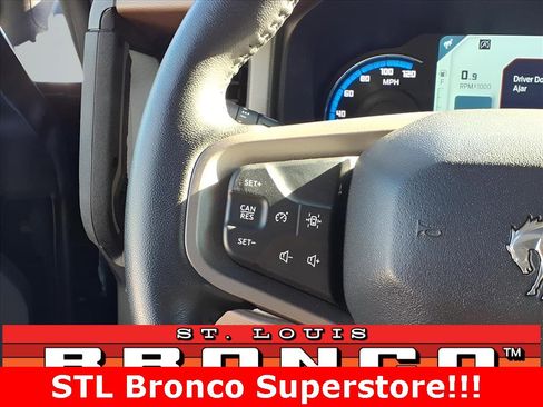 Used 2024 Ford Bronco Outer Banks image 13