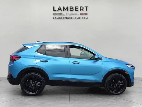 Used 2025 Buick Encore GX Sport Touring w/ Advanced Technology Package AWD/4WD image 6