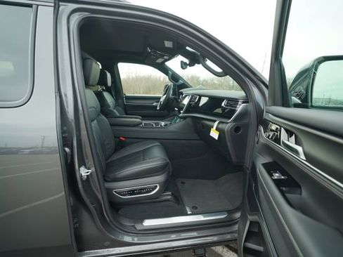 New 2026 Jeep Grand Wagoneer Summit w/ Rear Seat Video Group I image 20