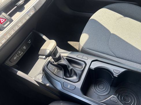 Used 2025 Kia K4 FWD image 35
