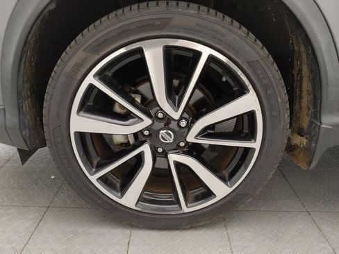 Used 2019 Nissan Rogue Sport SL w/ Premium Package FWD image 31