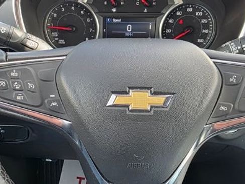 Used 2024 Chevrolet Equinox LT image 18